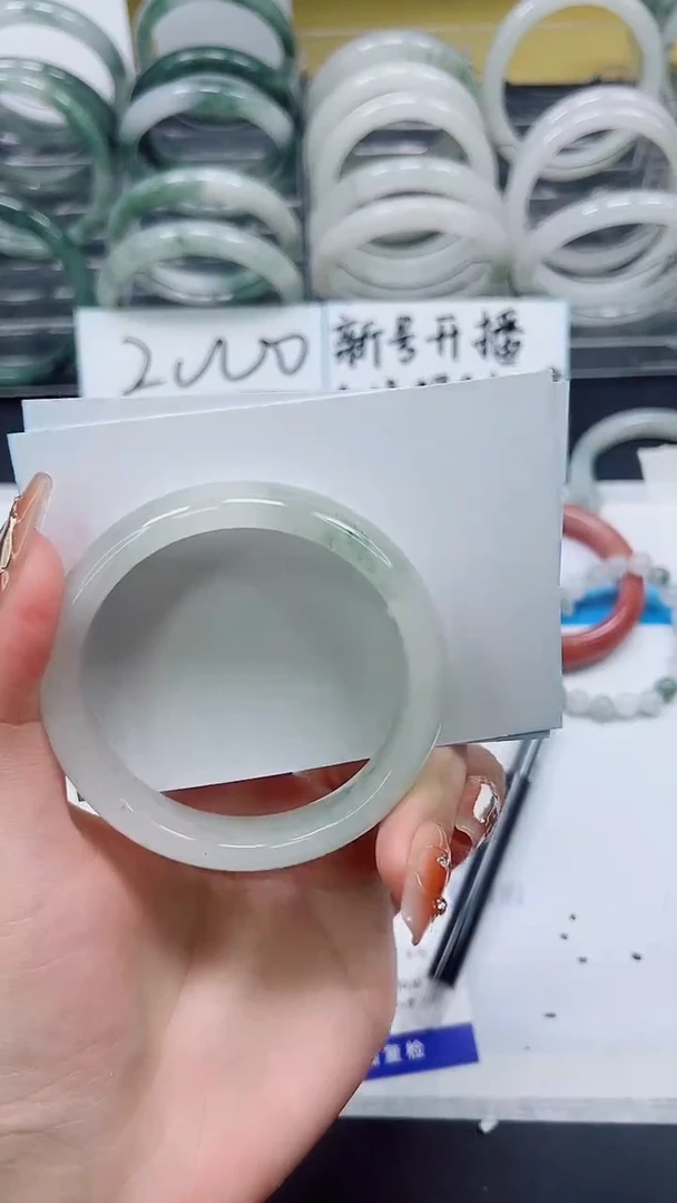【闪购商品】石英质玉手镯未镶嵌S23-56/57