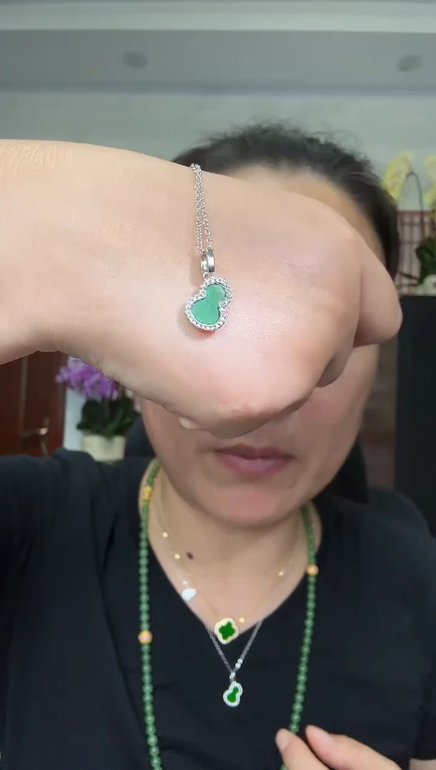 颈饰银S925镶嵌翡翠00002347