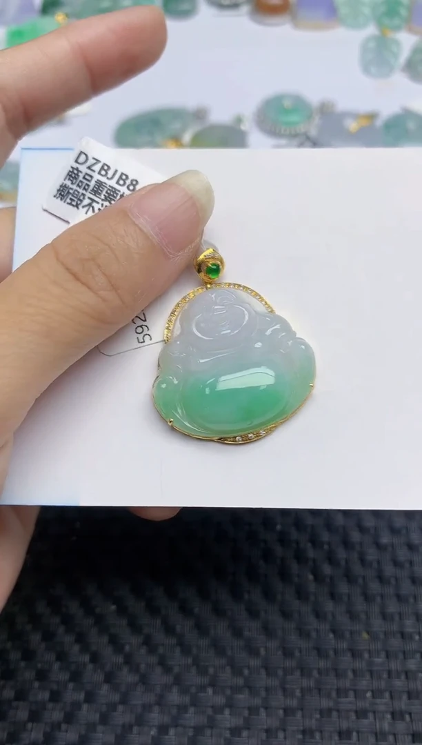 翡翠18K金镶嵌颈饰天然翡翠A货