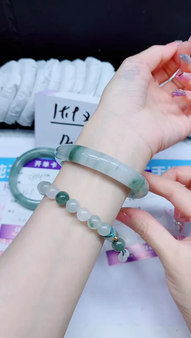 石英质玉手镯未镶嵌455