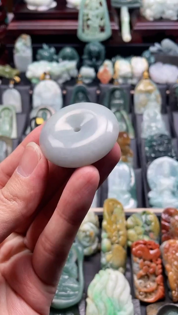 颈饰未镶嵌翡翠5  天然翡翠a货  平安扣