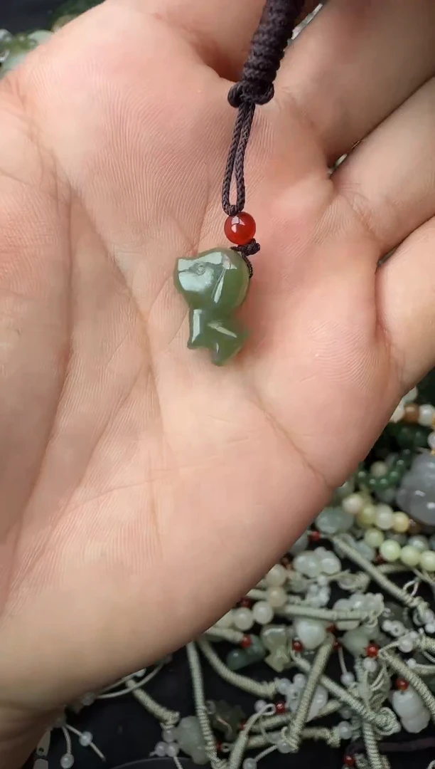 颈饰未镶嵌和田玉拍一发一