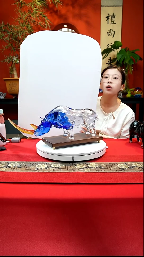 手工艺品琉璃犀牛