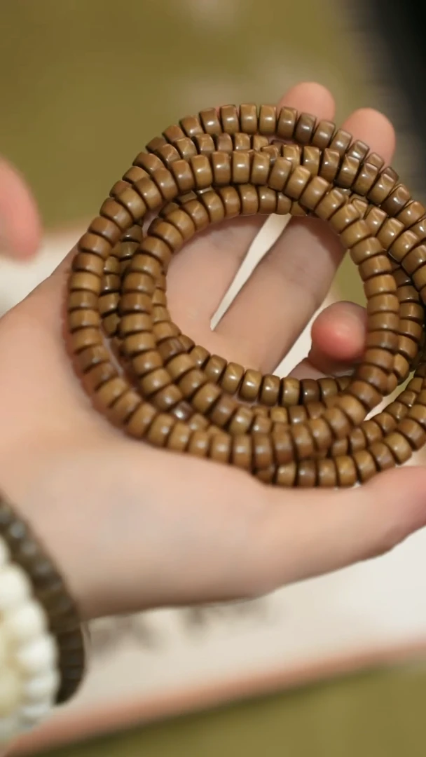 檀香木吊坠老山檀4x7药片 lst0310