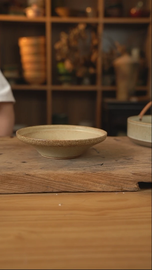 沙漠落日黄的7.5英寸利口深盘