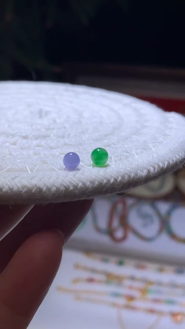 未镶嵌定制翡翠4.3/4.7珠子两个