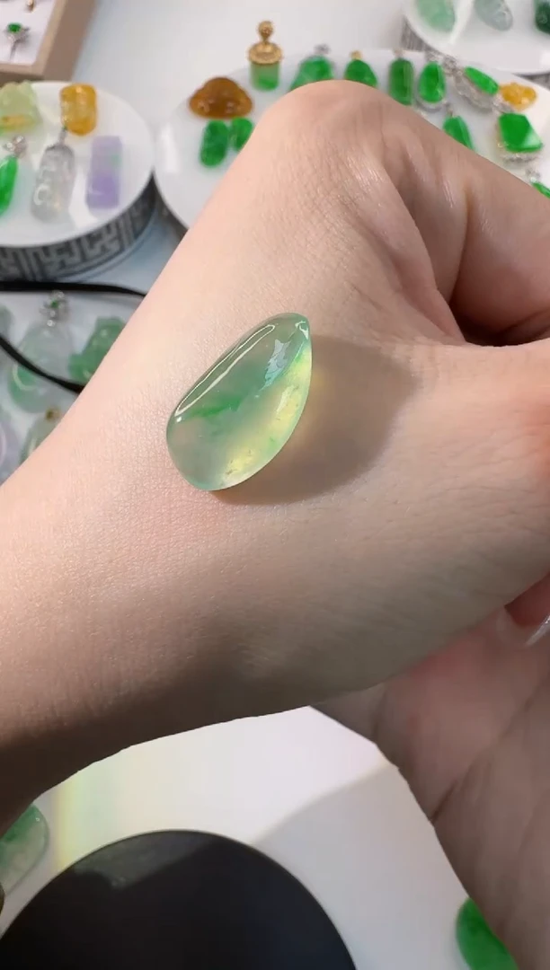 翡翠未镶嵌吊坠(不含链)天然缅甸A货翡翠