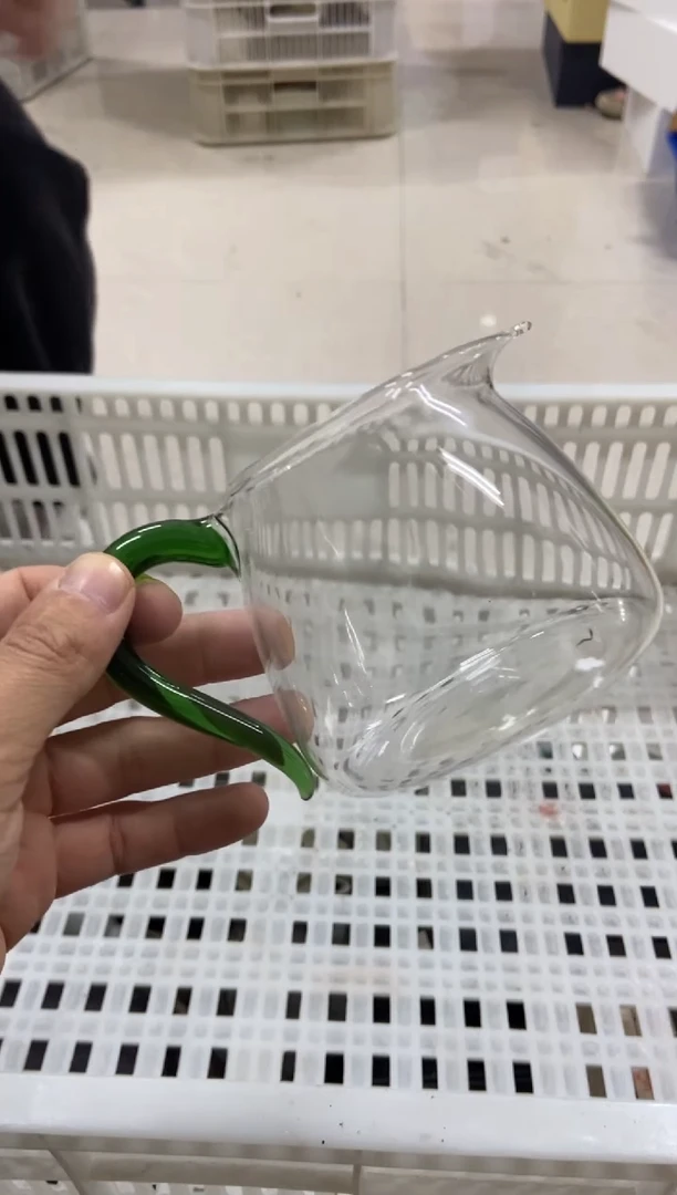 杯无运费险有瑕疵的摄影的产品有使用过的痕迹有点脏介意勿拍