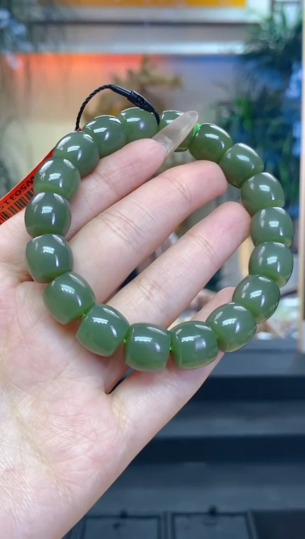 未镶嵌手串和田玉卡