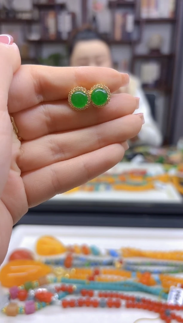 【闪购商品】翡翠耳饰14K金镶嵌耳钉E459