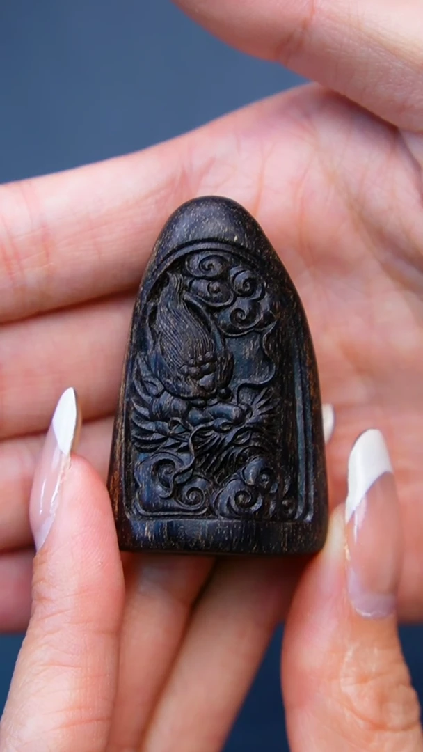 【闪购商品】沉香摆件金三角黑棋沉水龙牌15.64克