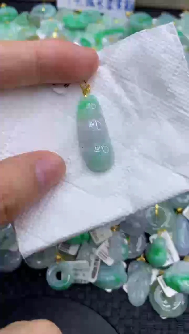 颈饰未镶嵌翡翠天然缅甸A货翡翠