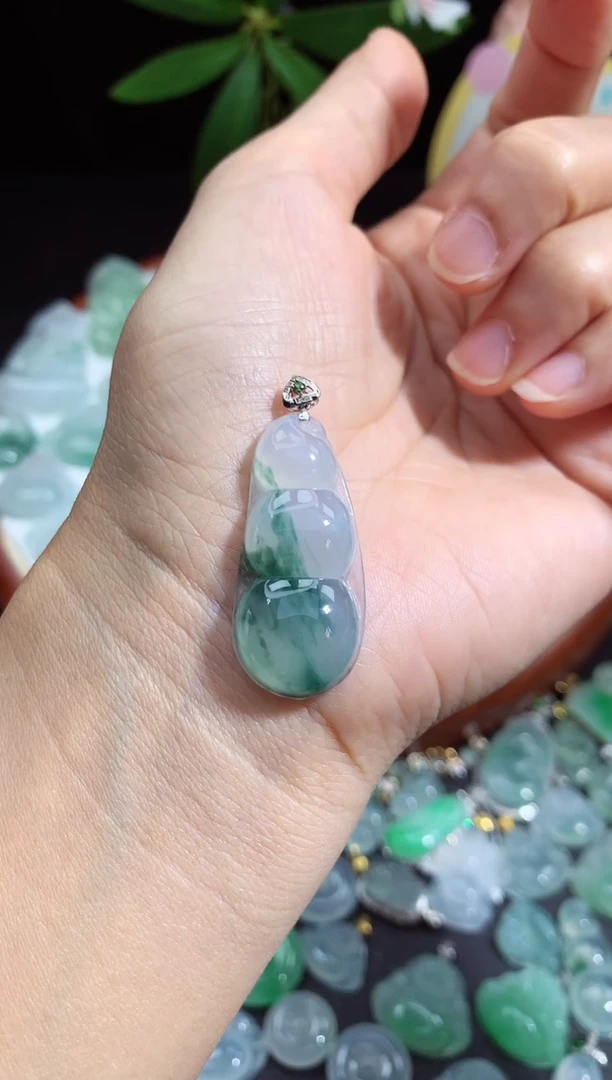 颈饰未镶嵌翡翠福豆