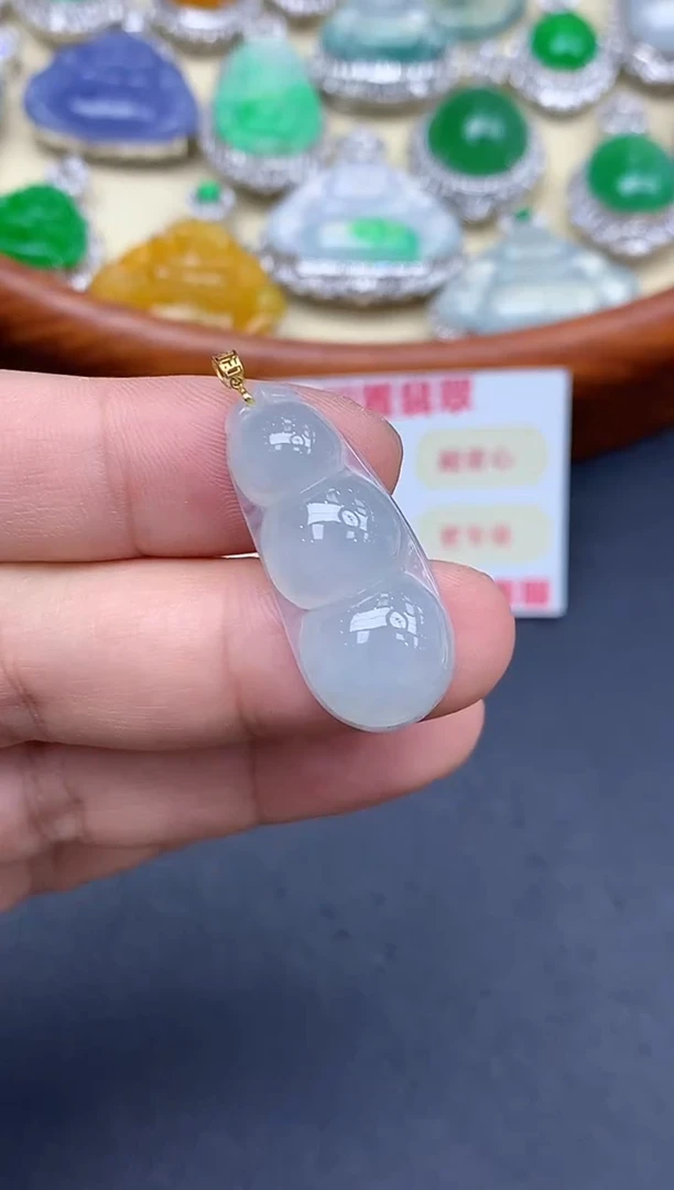 颈饰18K金镶嵌翡翠22-中国好珍宝