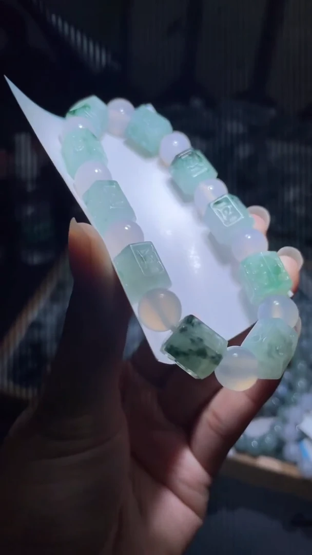 未镶嵌定制翡翠天然缅甸翡翠手串19