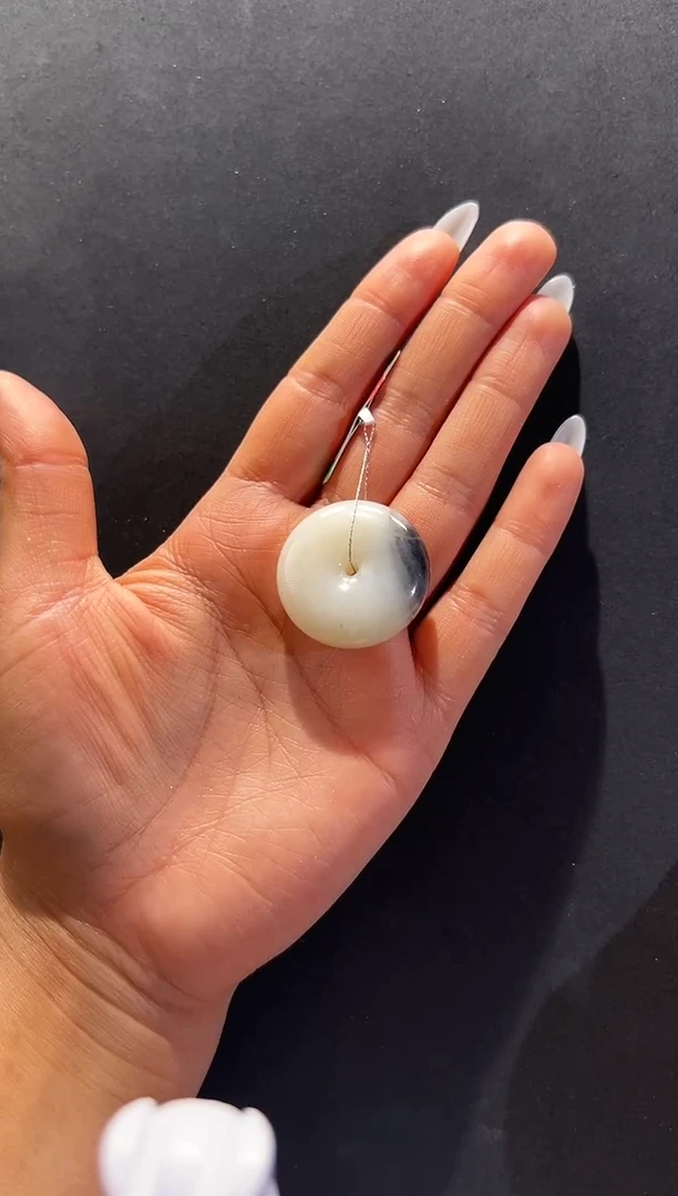 吊坠(赠链)未镶嵌和田玉新疆和田玉于田料青花吊坠