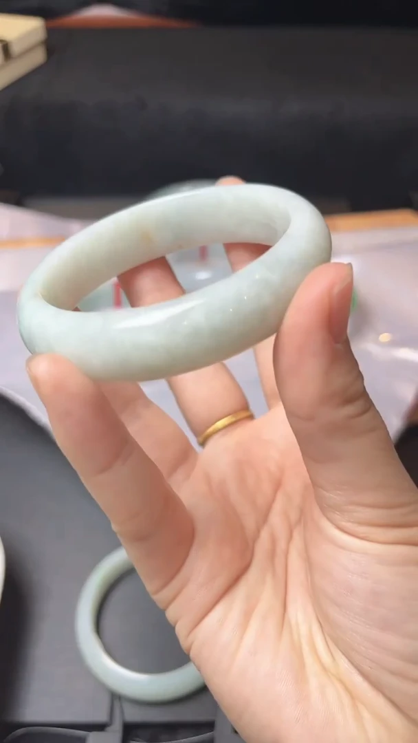 未镶嵌手镯翡翠翡翠手镯