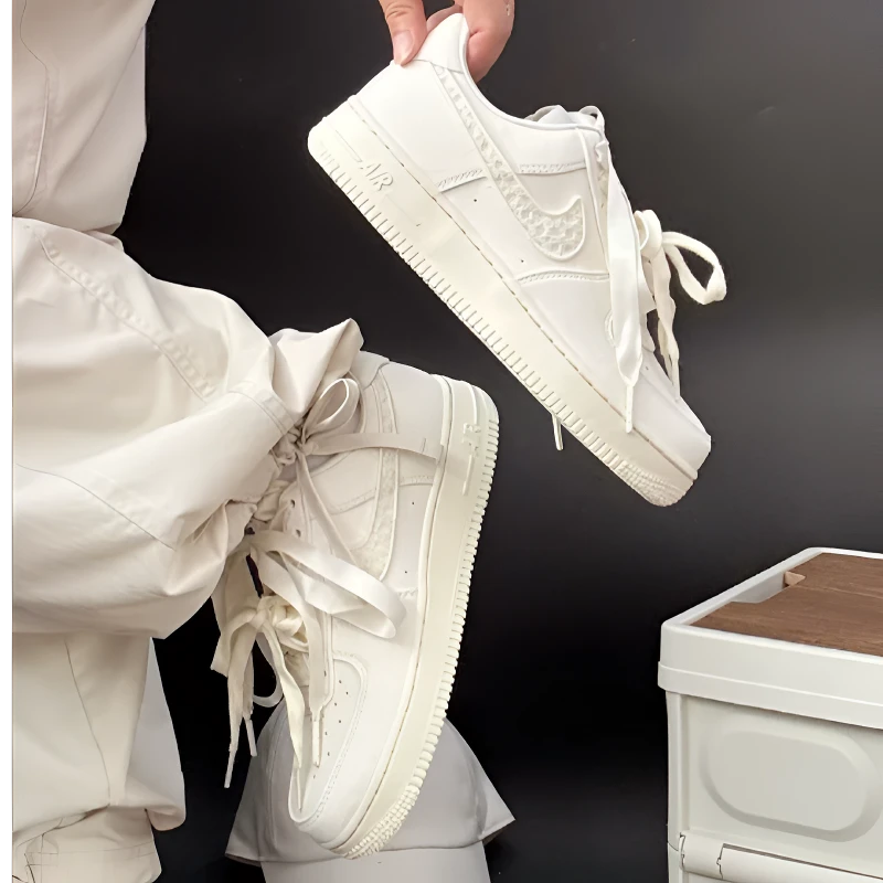 耐克NIKE女鞋AF1空军一号运动鞋百搭休闲鞋板鞋珍珠白IH7351-010