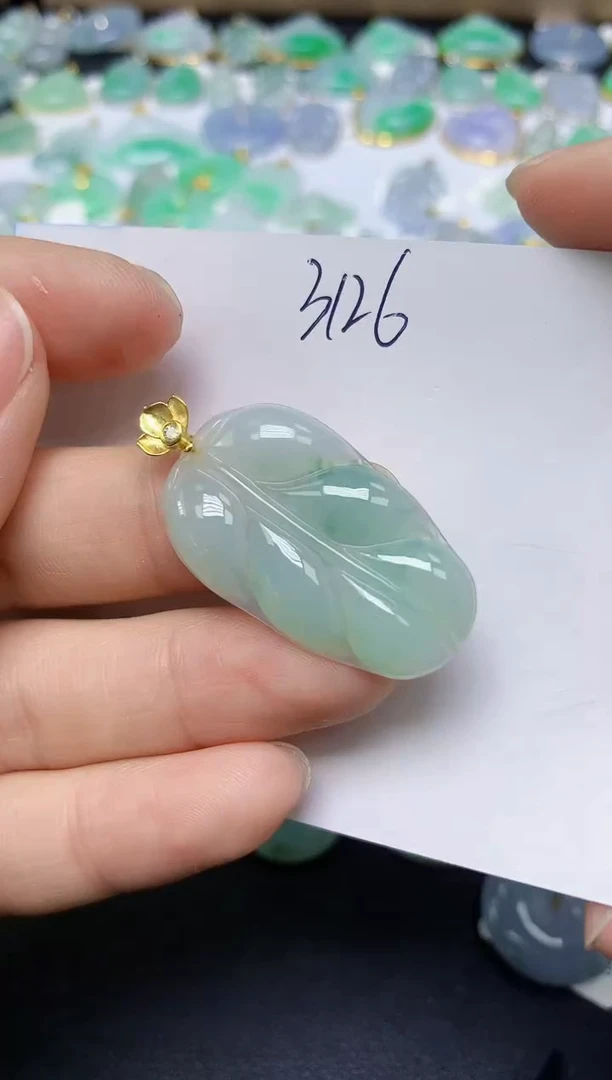 翡翠未镶嵌颈饰 天然缅甸翡翠A货