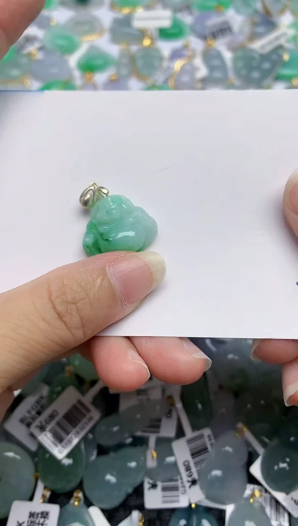 翡翠未镶嵌颈饰天然翡翠A货