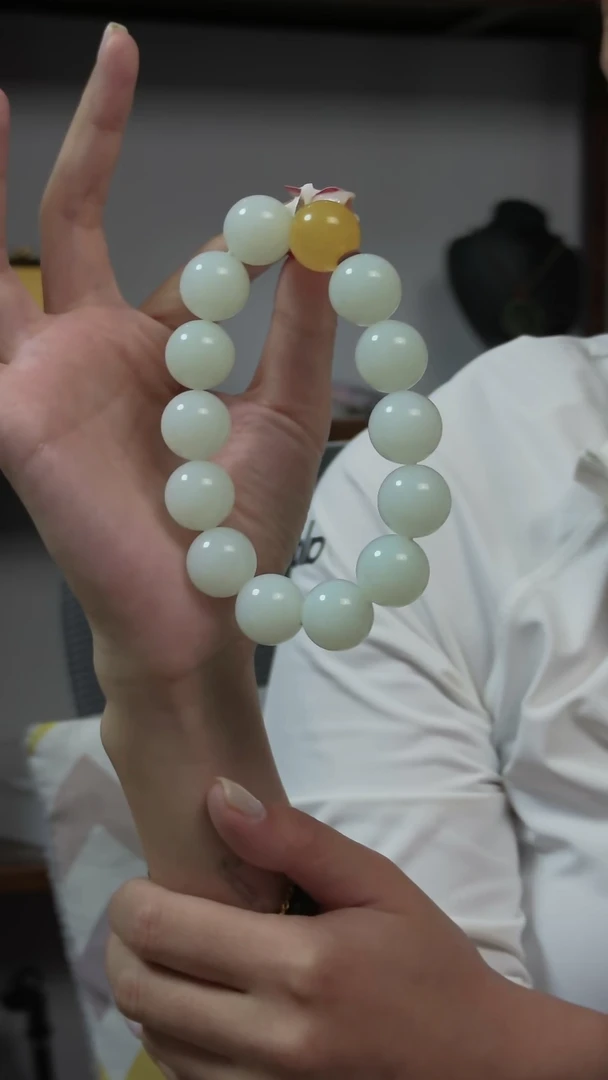 未镶嵌手串和田玉网**年圆珠  卡18