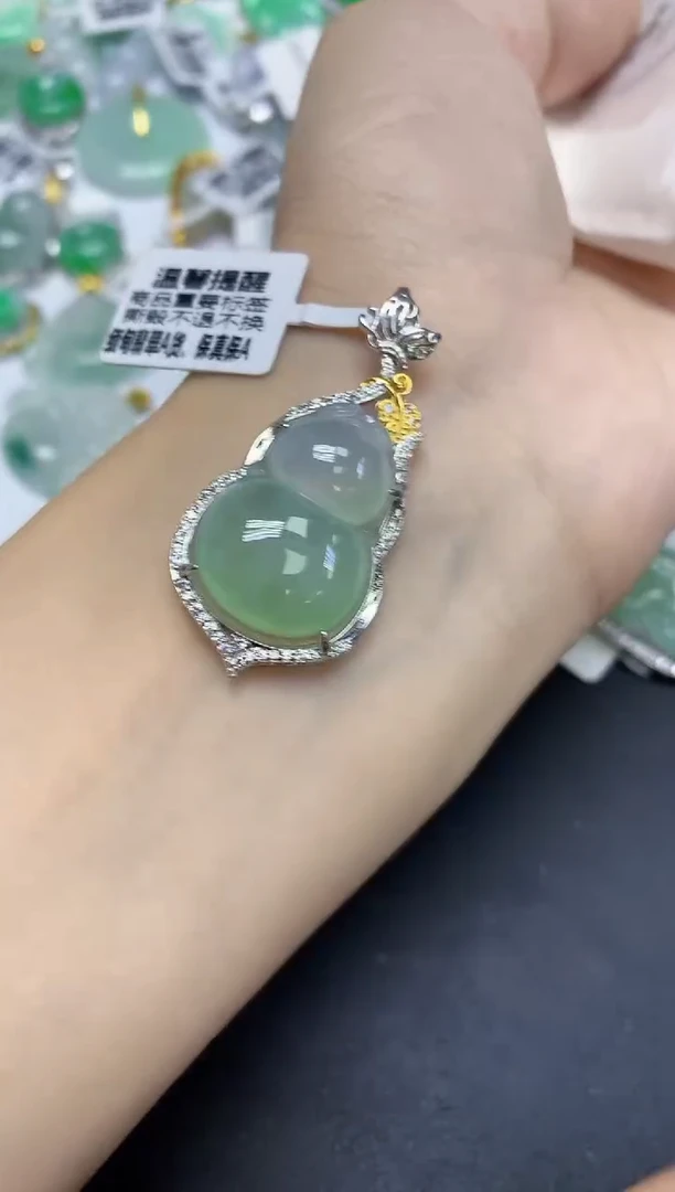 颈饰未镶嵌翡翠天然缅甸翡翠A货多样性发一件