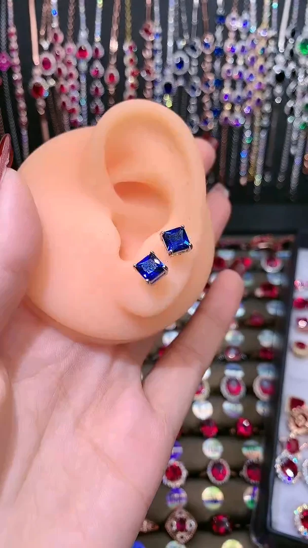 【闪购商品】蓝宝石耳饰银S925镶嵌6