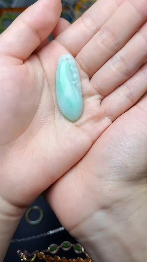 颈饰未镶嵌翡翠福瓜 06