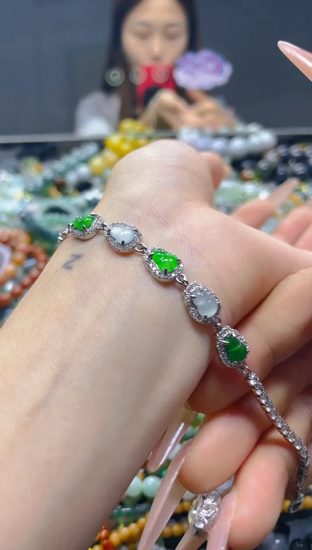 颈饰未镶嵌翡翠/S/翡翠A货，一件也是批发价