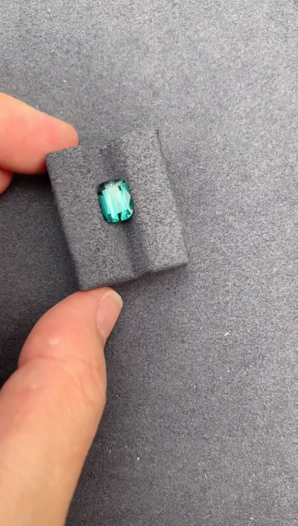 【闪购商品】碧玺裸石未镶嵌2ct拉贡碧玺