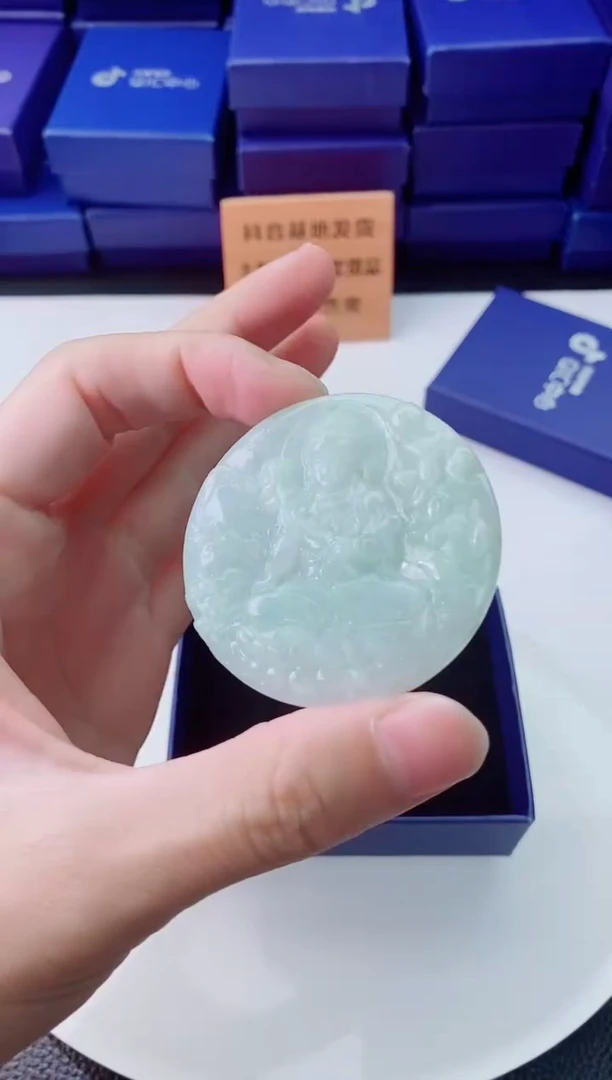 翡翠未镶嵌颈饰