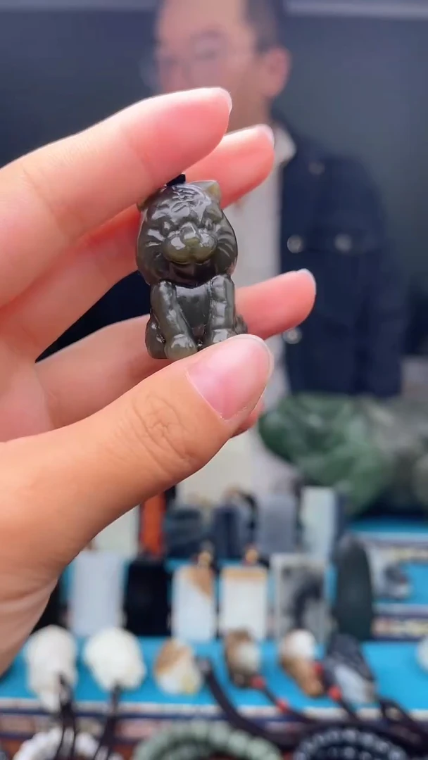 未镶嵌和田玉挂件1
