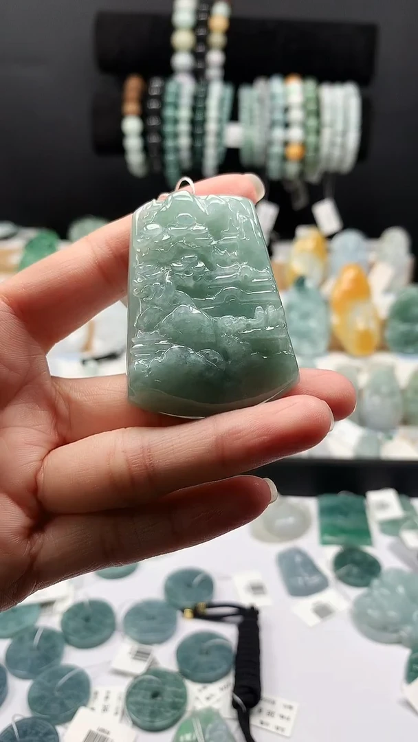 吊坠(不含链)未镶嵌翡翠12山水牌