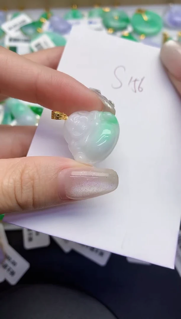 翡翠未镶嵌颈饰缅甸天然翡翠A货