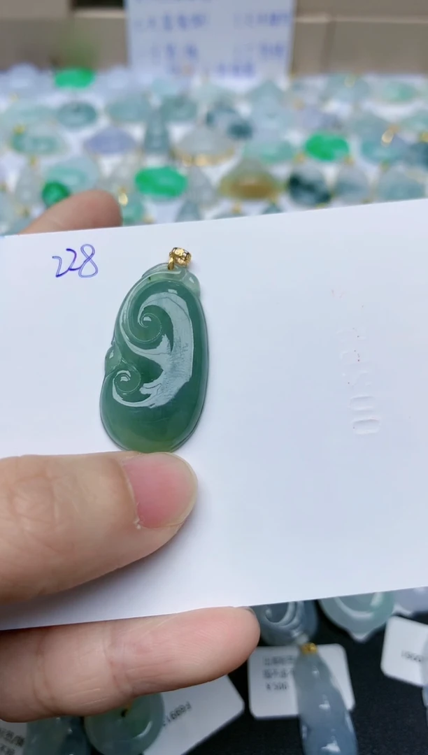 【闪购商品】翡翠颈饰18K金镶嵌天然翡翠A货