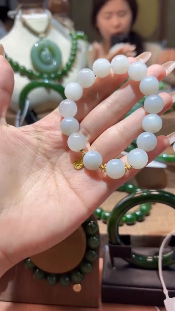 和田玉未镶嵌手串1