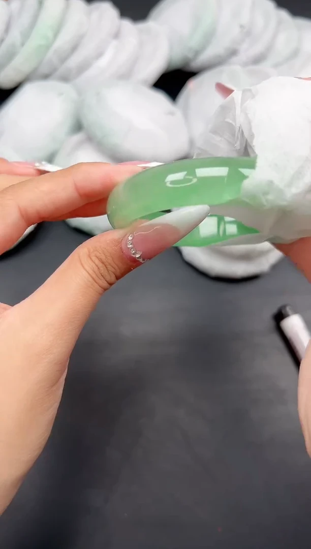 精品手镯，一物一拍O-046