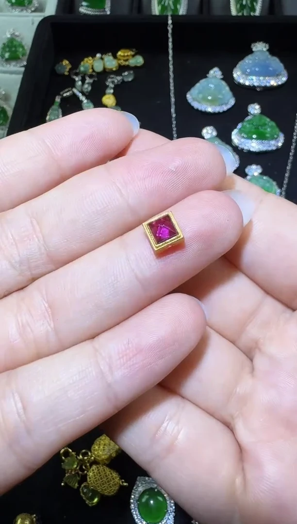 【闪购商品】翡翠吊坠(不含链)银S925镶嵌多宝