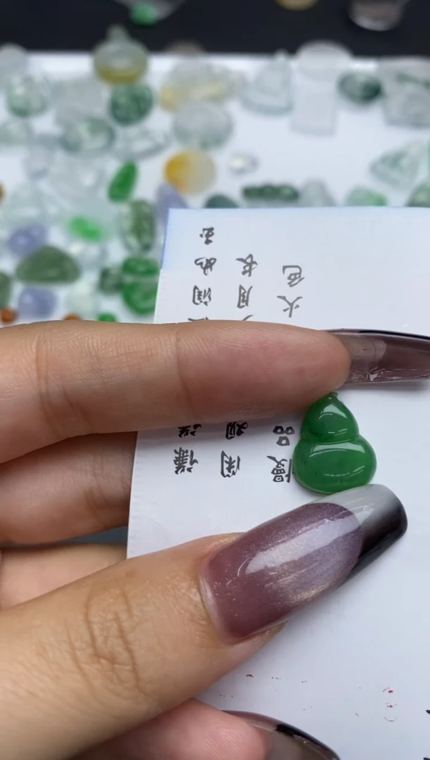 定制翡翠未镶嵌翡翠毛货~