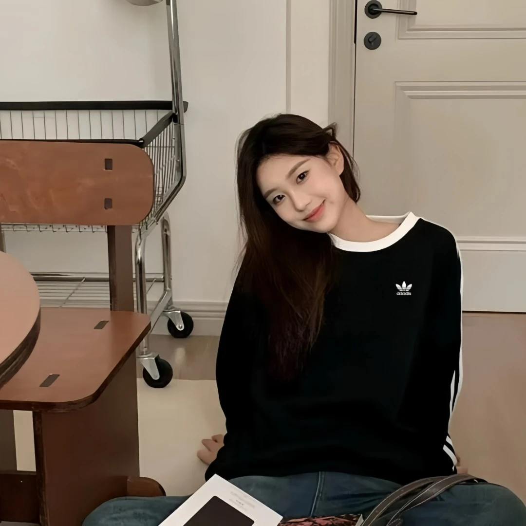 adidas/阿迪达斯三叶草 新款圆领打底运动修身 长袖圆领T恤IA4877