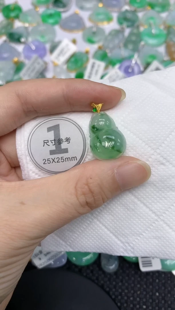 翡翠18K金镶嵌颈饰11111111