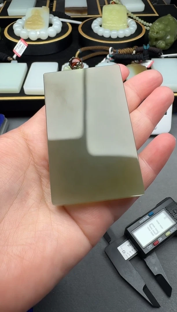 颈饰未镶嵌和田玉4