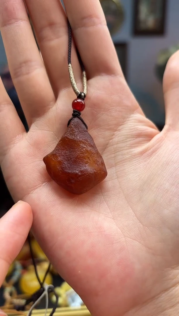 琥珀颈饰未镶嵌吊坠