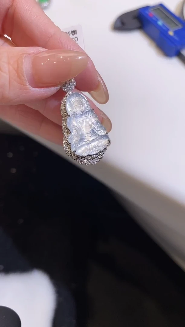 吊坠(不含链)18K金镶嵌翡翠度母