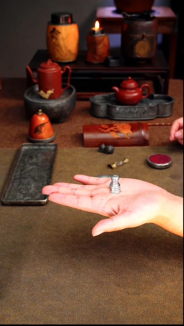 9774纯锡宝塔型原色款灯柱