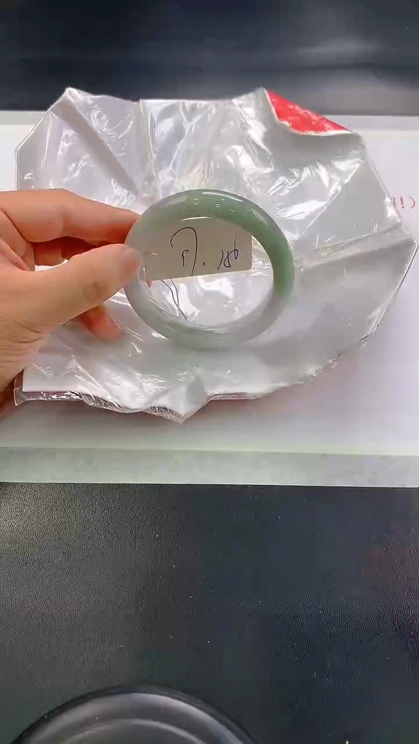 未镶嵌手镯翡翠150
