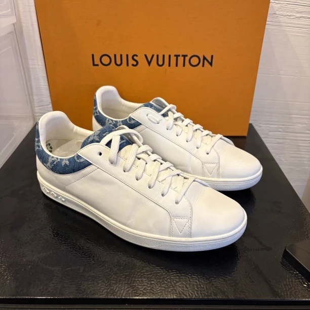 99新 LouisVuitton/路易威登 白色拼接牛仔老花板鞋 42码