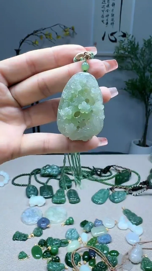 未镶嵌和田玉挂件1