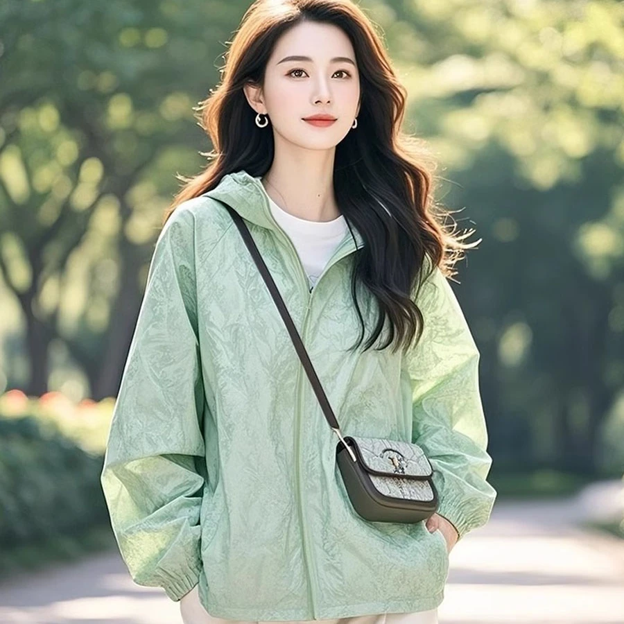 春季2025新款今年独特超好看减龄漂亮洋气女士百搭连帽冲锋衣外套