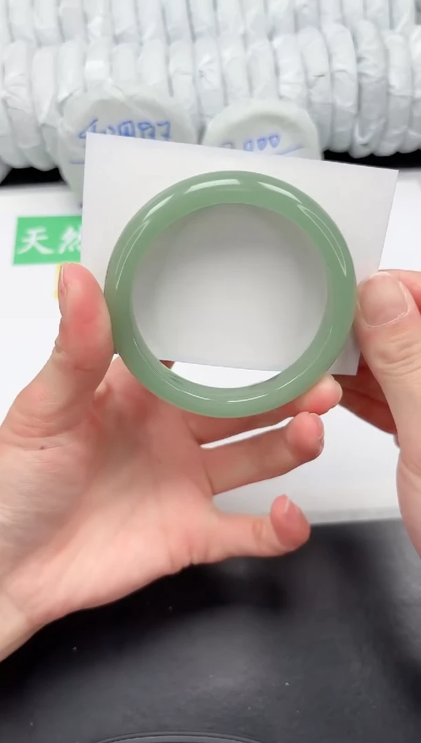 【闪购商品】石英质玉手镯未镶嵌27-58.4